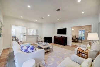 Building Photo - 6159 Doliver Dr