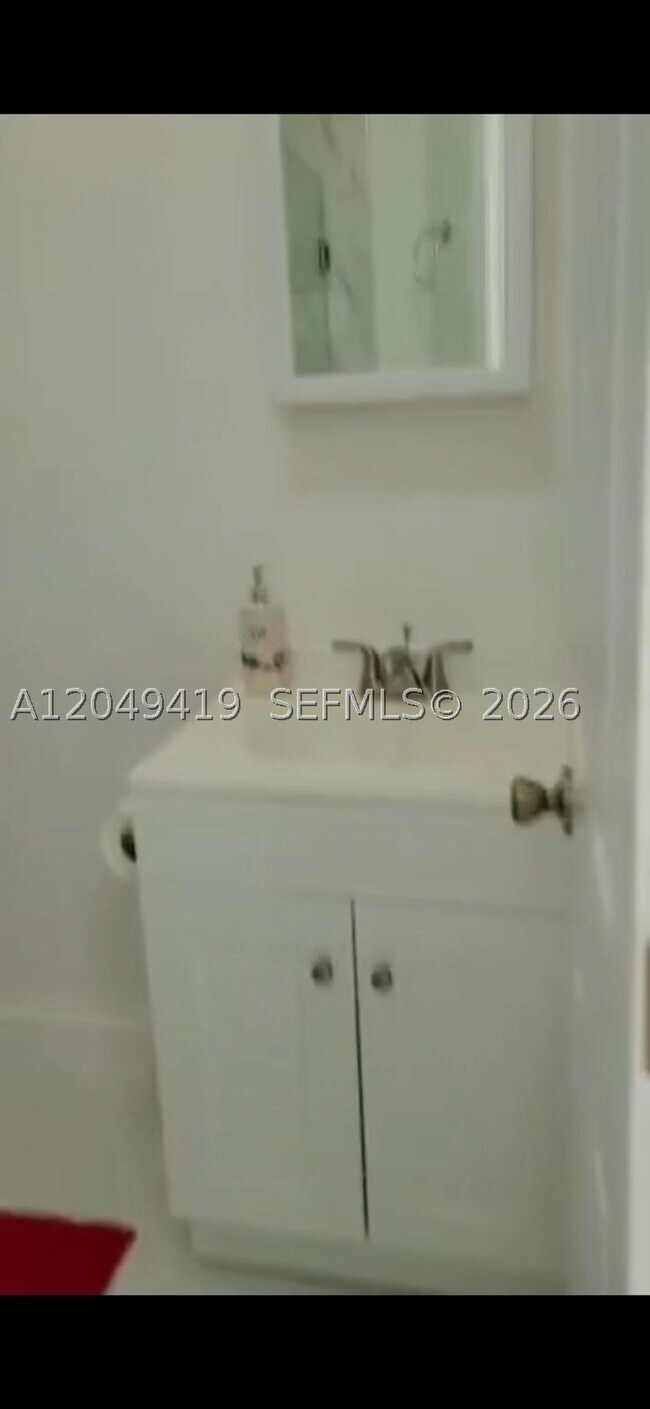 Foto del edificio - 8118 SW 163rd Pl