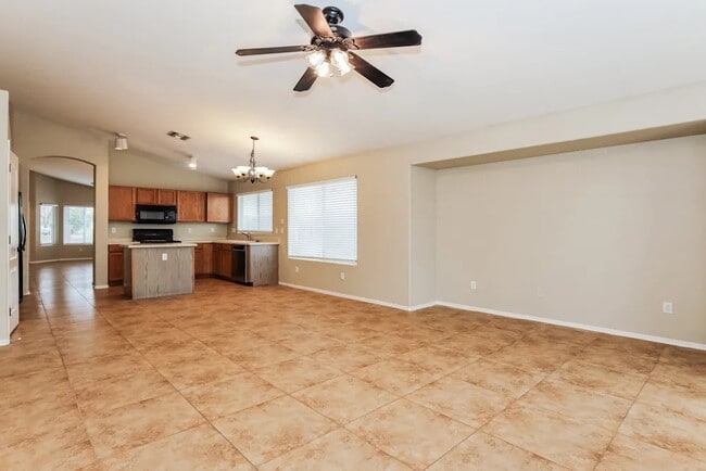 Foto del edificio - 4074 E Princeton Ave