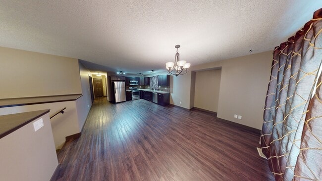 Building Photo - 9540 A-95113 113 Ave