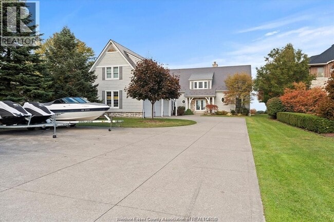 Building Photo - 1094 Lilydale Ave