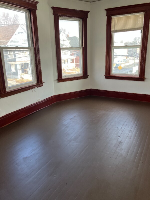 Building Photo - 109 Barker St