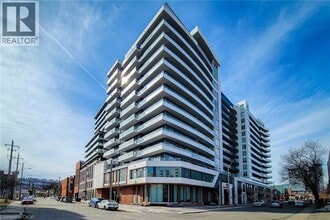 Building Photo - 212 King William St