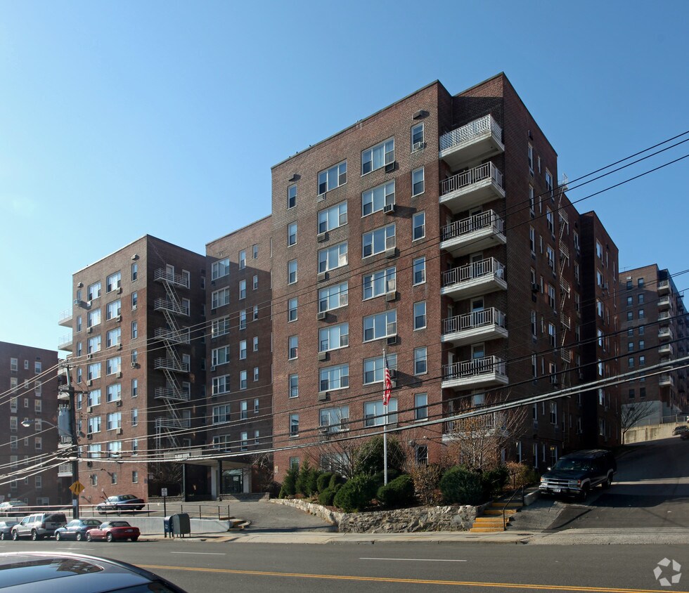Foto principal - 355 Bronx River Rd
