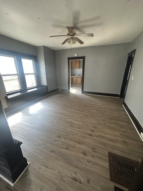 Building Photo - 2088 W 95th St