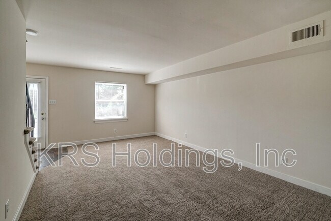 Foto del edificio - 5211 Goolsby Ct