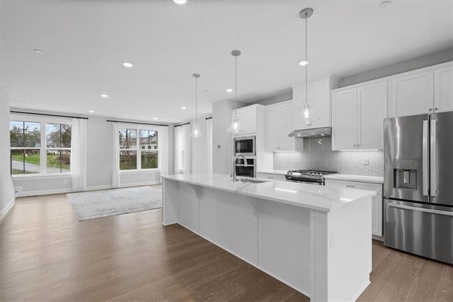 Foto del edificio - 100 Laurel Pl Ln