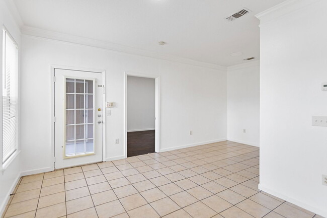 Photo - 17906 Villa Creek Dr Apartment