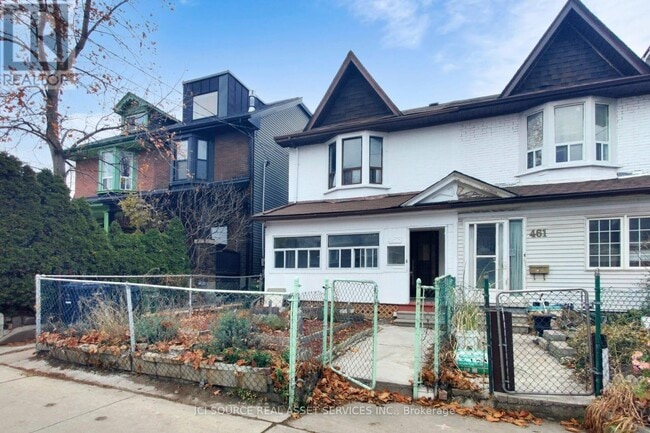 Building Photo - 463 Pape Ave