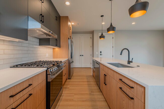 Foto del edificio - 6519 W Addison St