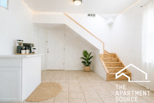 Foto del edificio - 1900 S Throop St