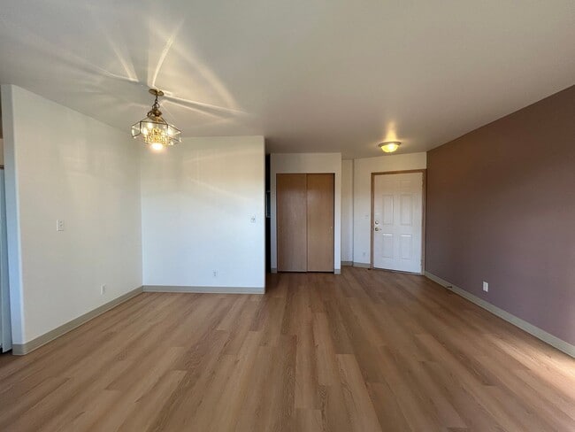 Building Photo - 4234 Wintergreen Cir