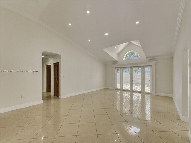 Foto del edificio - 8913 NW 194th Terrace