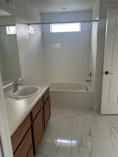 Building Photo - 14043 Chardonnay Way