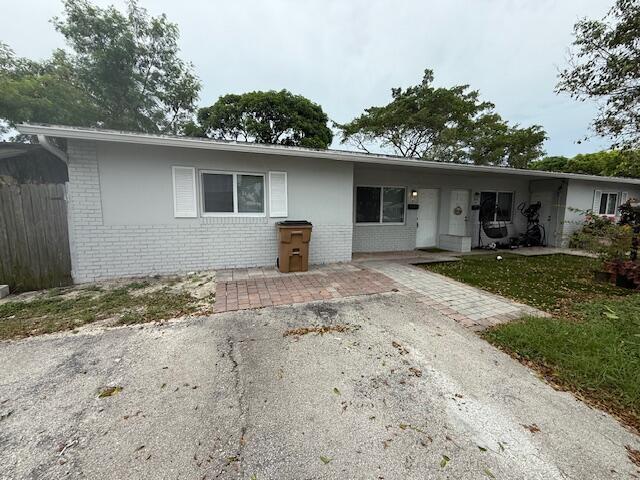 Foto principal - 240 NW 41st Ct