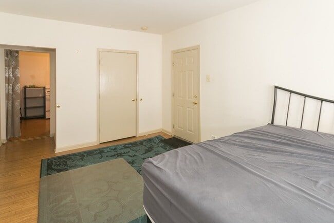 Foto del edificio - 5744 N Winthrop Ave