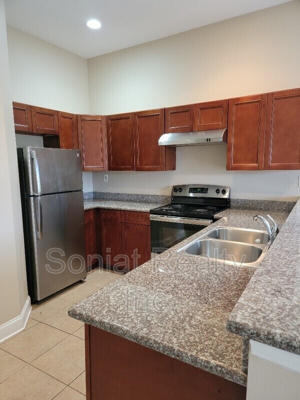 Foto del edificio - 2511 Allen Tousaint Blvd