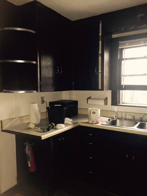 kitchen - 193 Elmwood Ave
