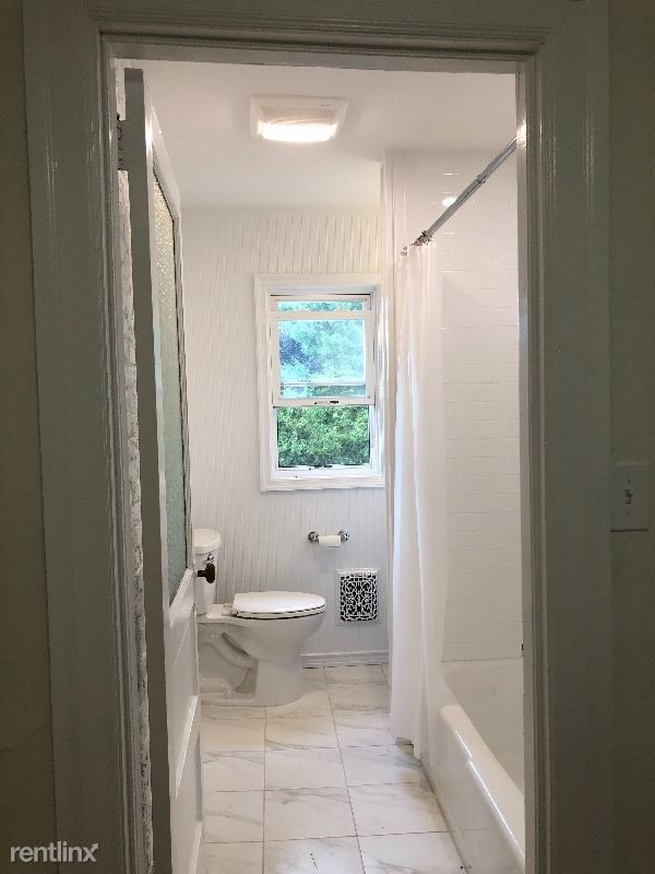 Building Photo - 3 br, 1 bath House - 64 Wiggins St