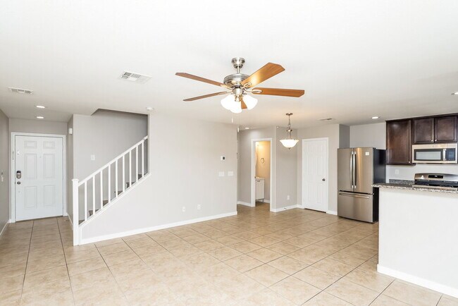 Foto del edificio - 8261 Oliver Twist Ln