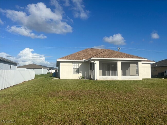 Foto del edificio - 2504 Floyd Ave S