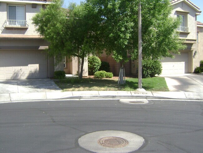 Building Photo - Beautiful Three Bedroom Home in Summerlin