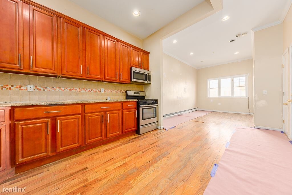 Primary Photo - 3 br, 1 bath House - 1726 Linden Blvd