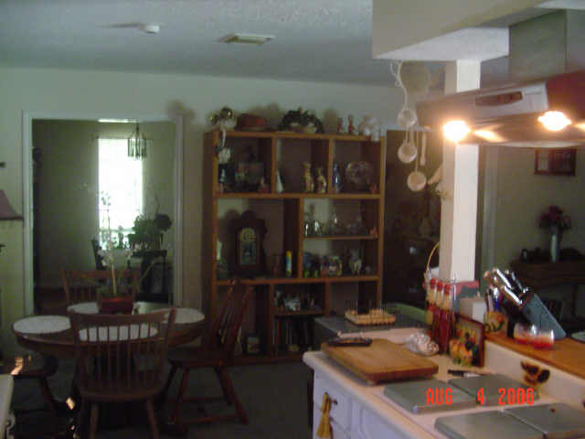 Building Photo - 6202 Wagonwheel Cir