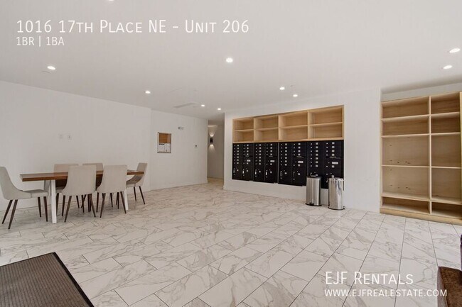 Foto del edificio - 1016 17th Pl NE