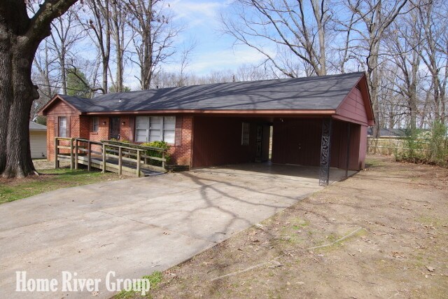 Primary Photo - Simple and Homey 3 BR House in MEMPHIS!