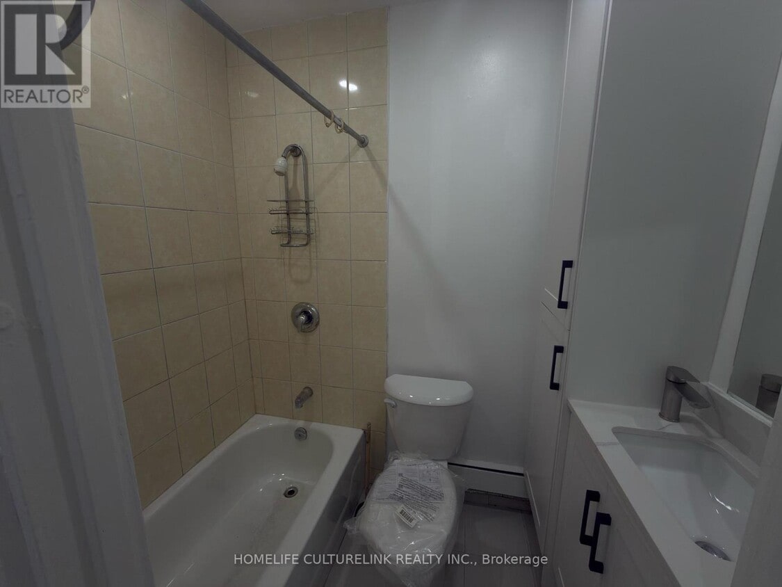 Photo du bâtiment - 737 Broadview Ave