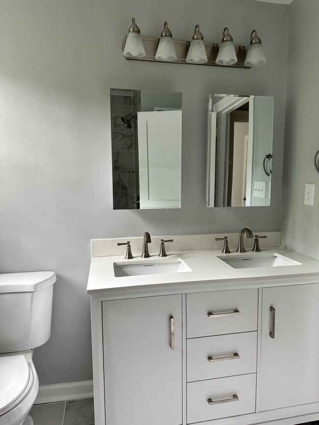 Great bathroom with plenty of storage options! - 1826 River Dr