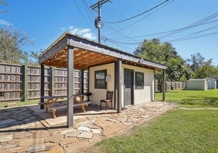 Building Photo - 201 S Kansas Ave