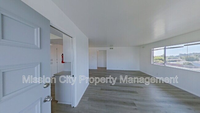Foto del edificio - 7580 Cathedral Oaks Rd