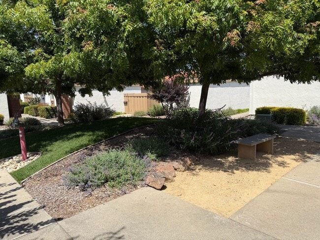 Building Photo - Santa Clara- Park Villas-Single story unit with community pool!