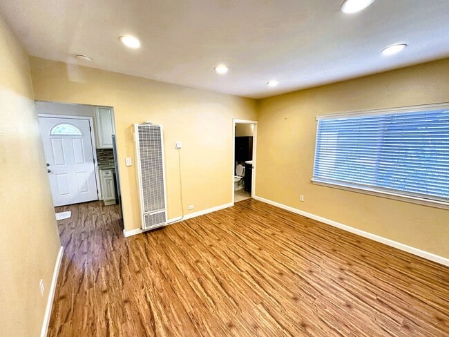 Foto del edificio - 17353 Park Ave