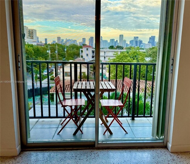 Foto del edificio - 1530 SW 2nd St