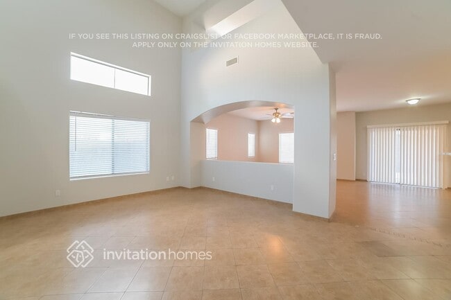 Building Photo - 411 W Sundance Way
