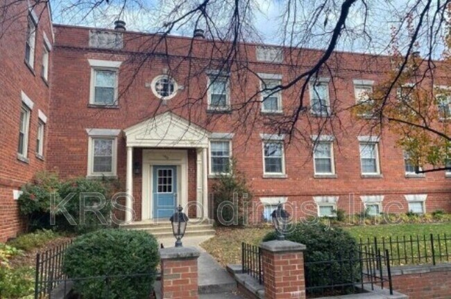 Foto del edificio - 1305 E Abingdon Dr