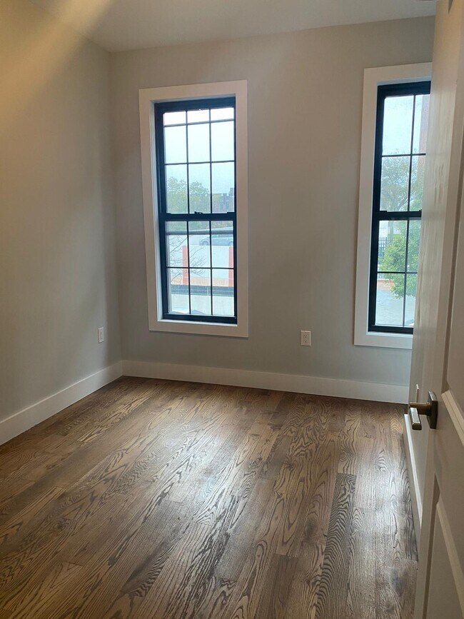 Building Photo - 223 Rockaway Ave