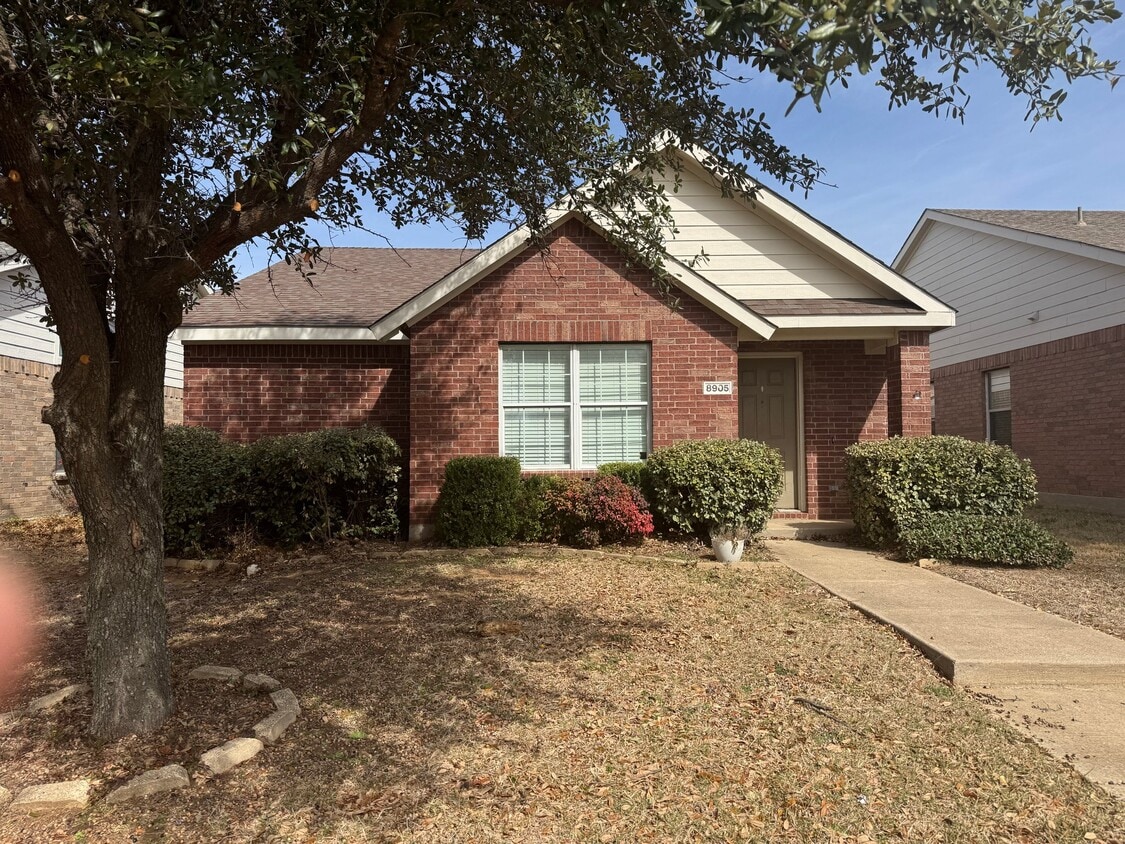 Photo - 8905 Stewart St (Cross Roads, TX)