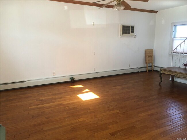 Building Photo - 3591 Merrick Rd