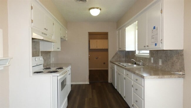 Foto del edificio - 2205 NW 46th St