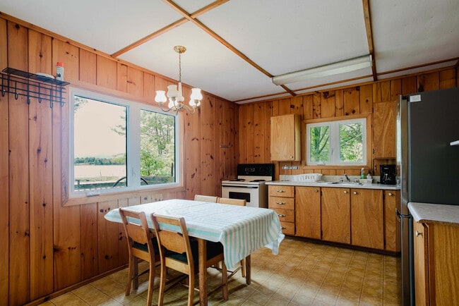 Building Photo - 80 Sand Bay Rd