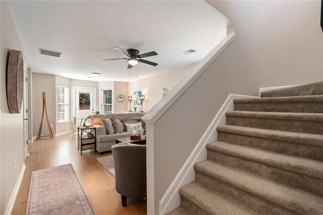 Foto del edificio - 226 Fox Creek Blvd