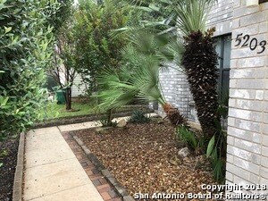 Foto del edificio - 5203 Colton Creek