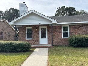 Building Photo - 121 Johnny Reb Dr