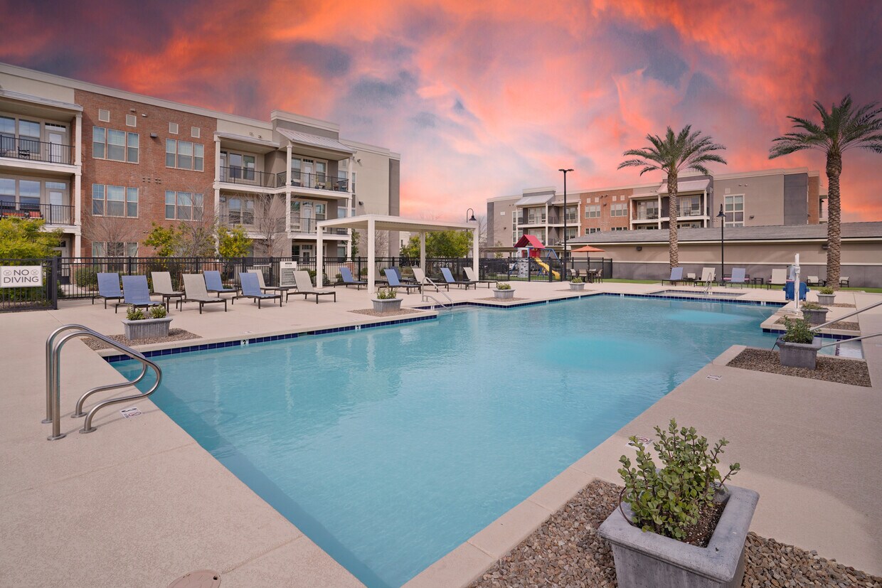 Gateway at Cooley Station Apartments in Gilbert, AZ