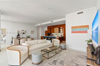 Building Photo - 2678 Tigertail Ave