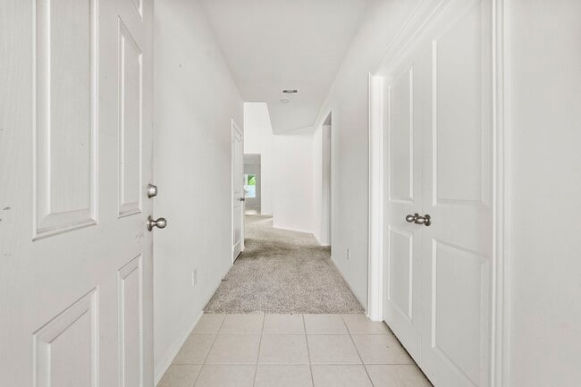 Building Photo - 7523 Parkview Dr